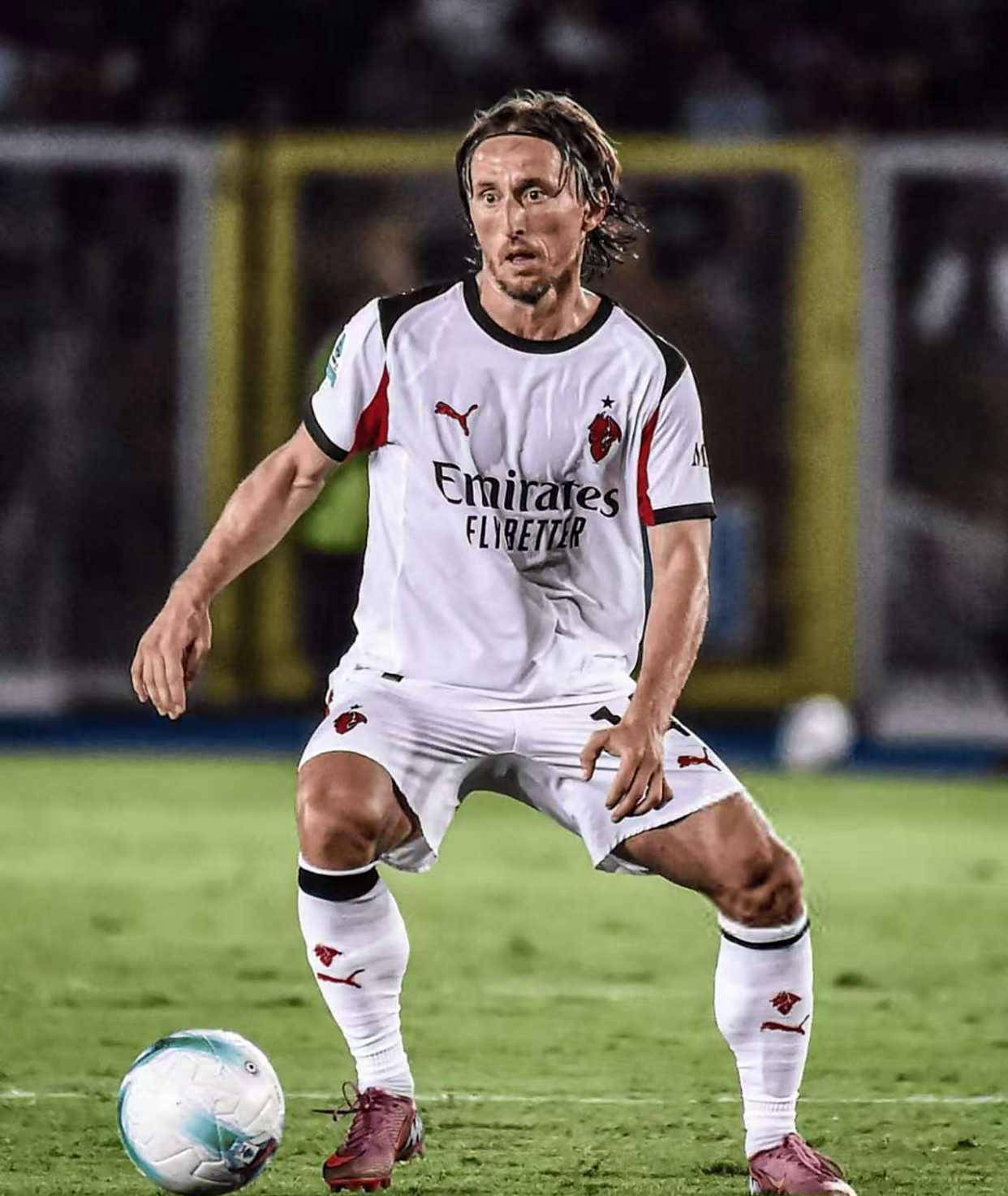 AC米兰：從(cóng)养老到重生