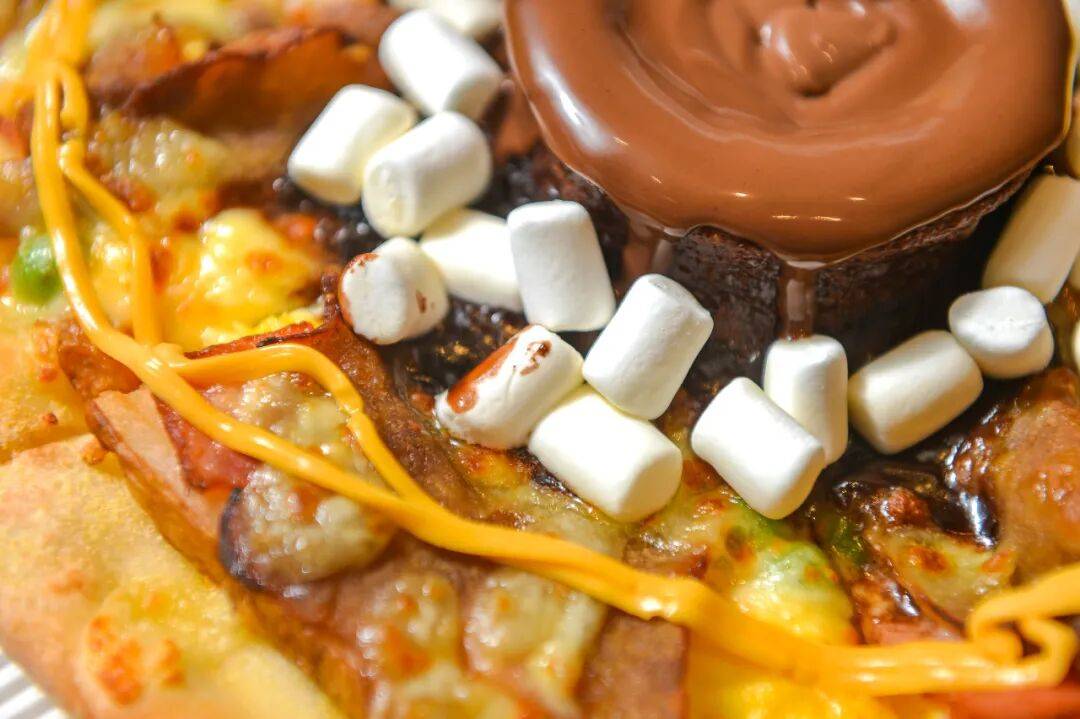 达美乐比萨开启宠粉模式，30+款比萨限时“买一送一”*，速冲！