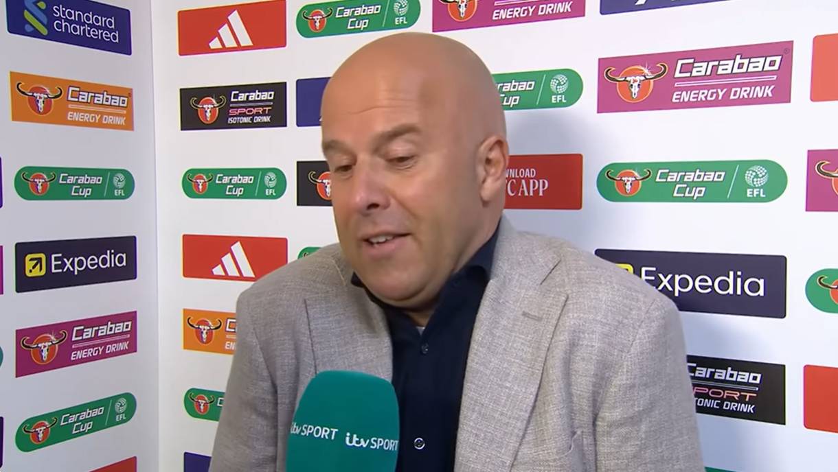 利物浦主帅斯洛特明示埃基蒂克是愚蠢的前锋 伊萨克有望上位