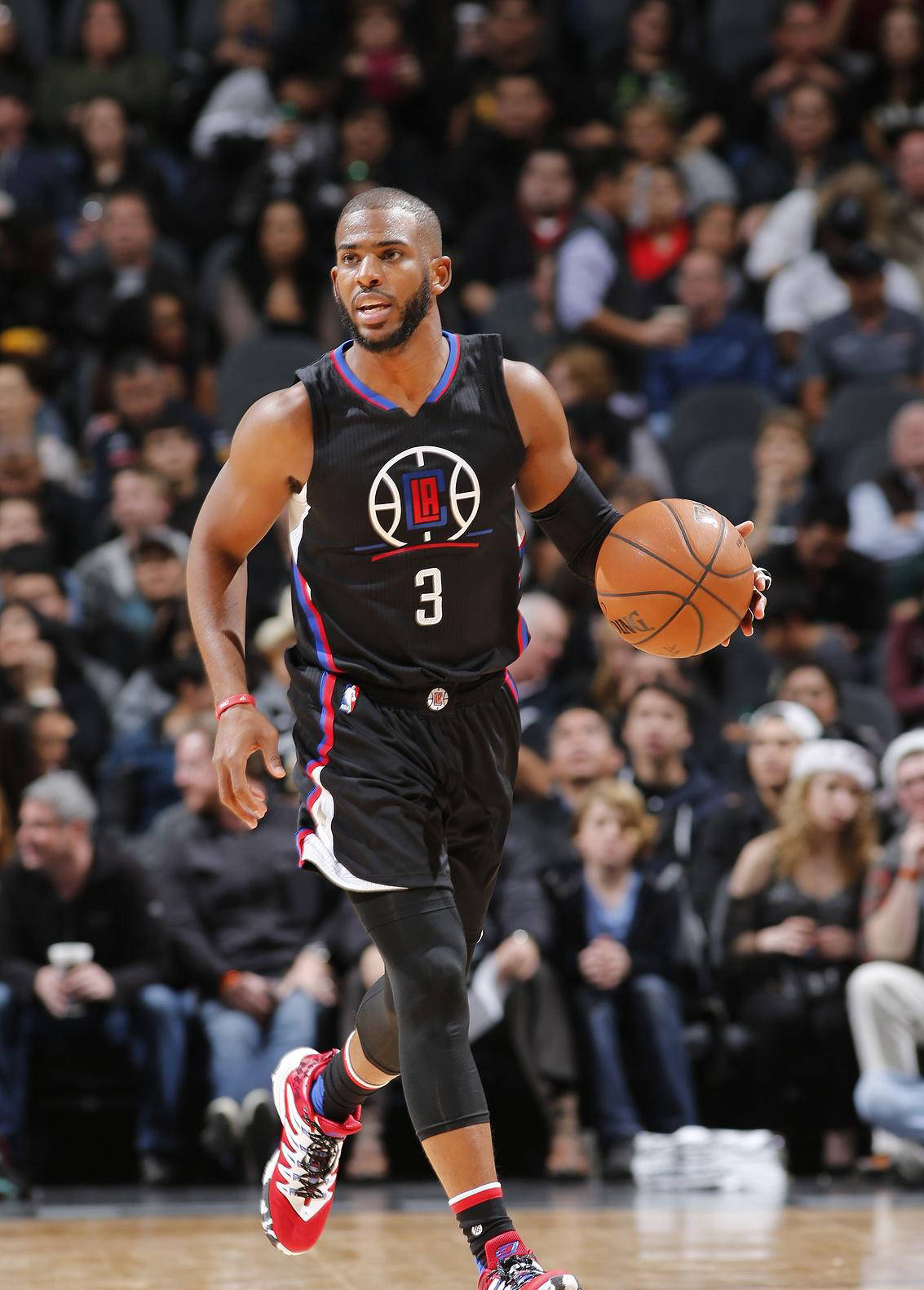 洛杉矶快船：哈登展现领袖气质，新援宣言牺牲，保罗或推迟退役计划