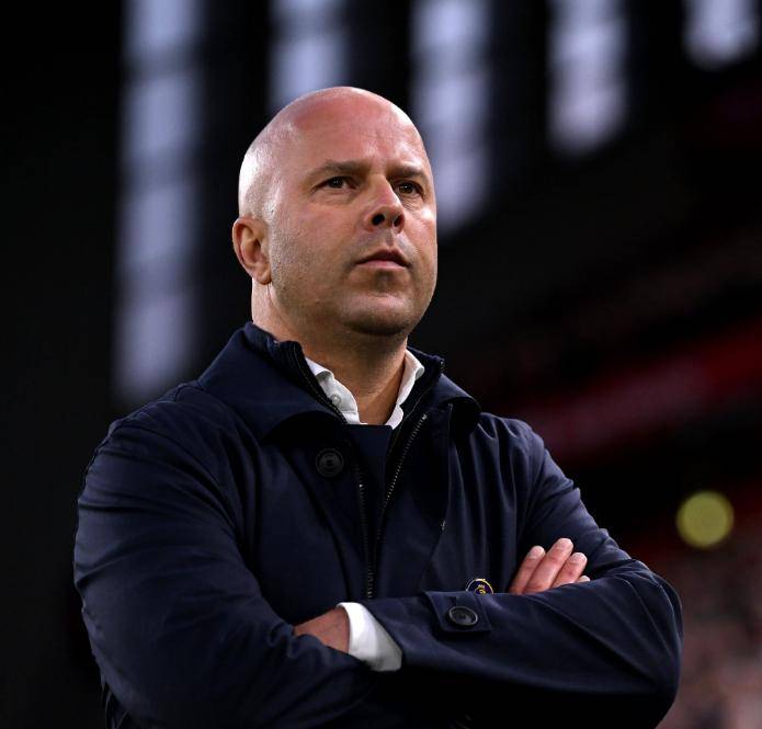 萨爾(ěr)双响攻陷安(ān)菲爾(ěr)德，水晶宫3-0兑现豪(háo)言，单賽(sài)季(jì)三杀利物浦