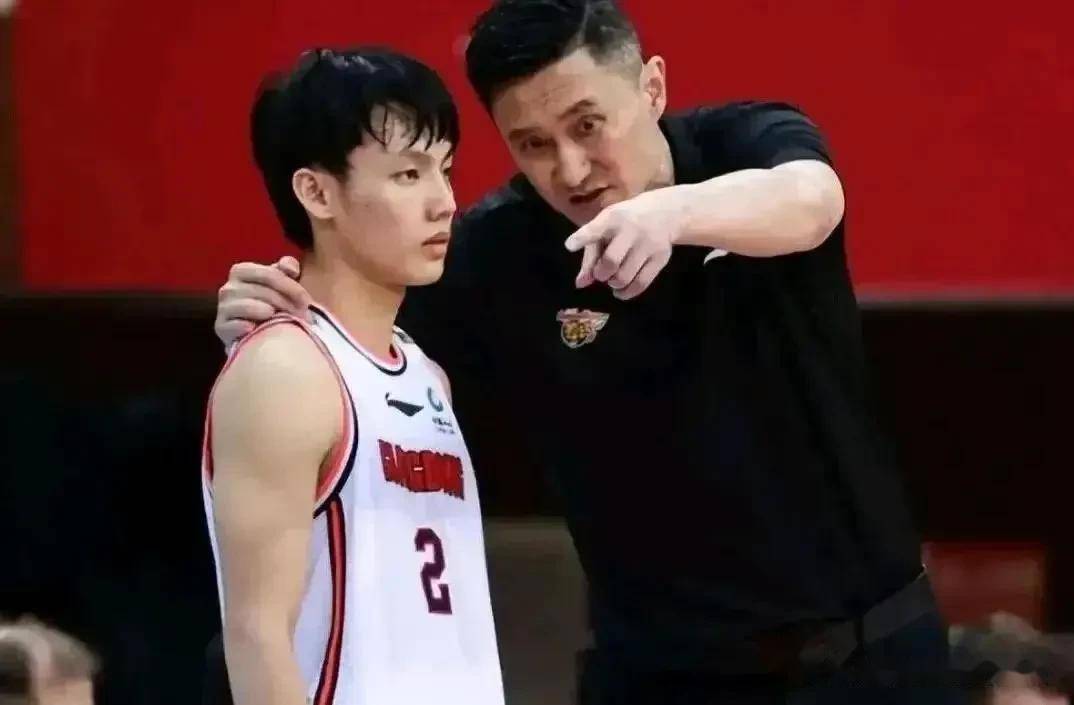 CBA领先世界篮球！第五节新规太搞笑，全是漏洞全是短板，辽粤咋办