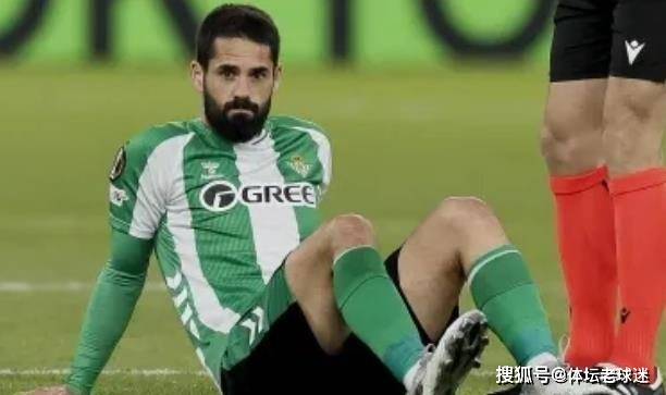 双核“自相残杀”！伊斯科与队友相撞双双伤退，贝蒂斯运气真是差