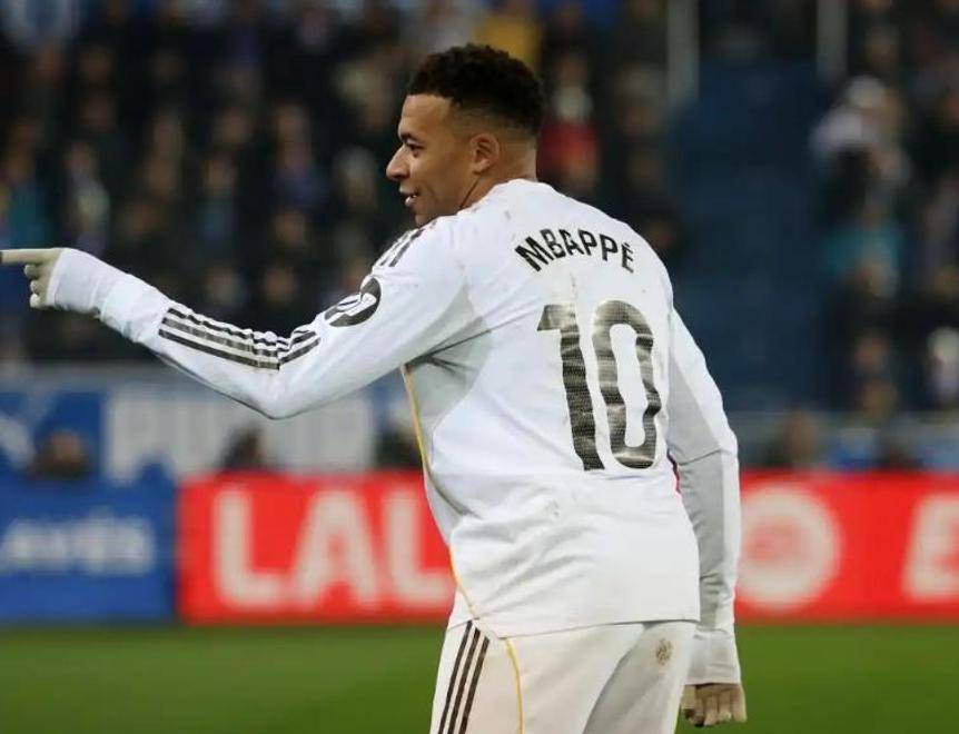 阿隆索救皇马！2-1胜阿拉维斯