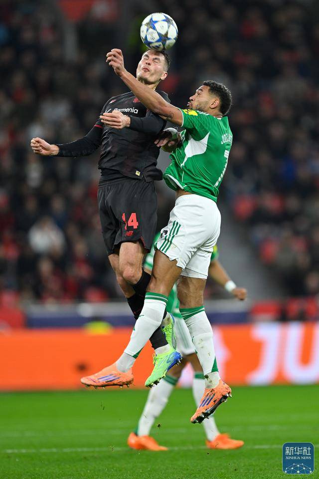 足球丨欧冠：勒沃库森平纽卡斯尔联